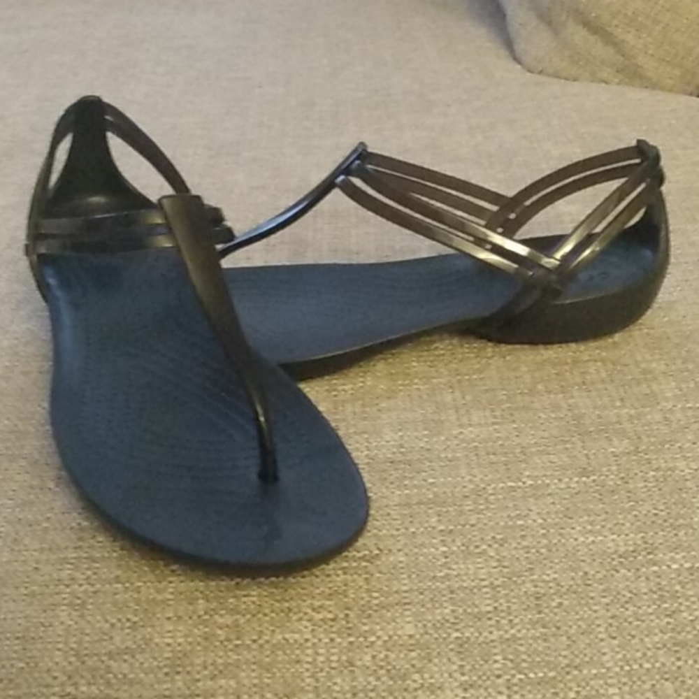 Crocs Isabella T-strap Sandals Size 5W